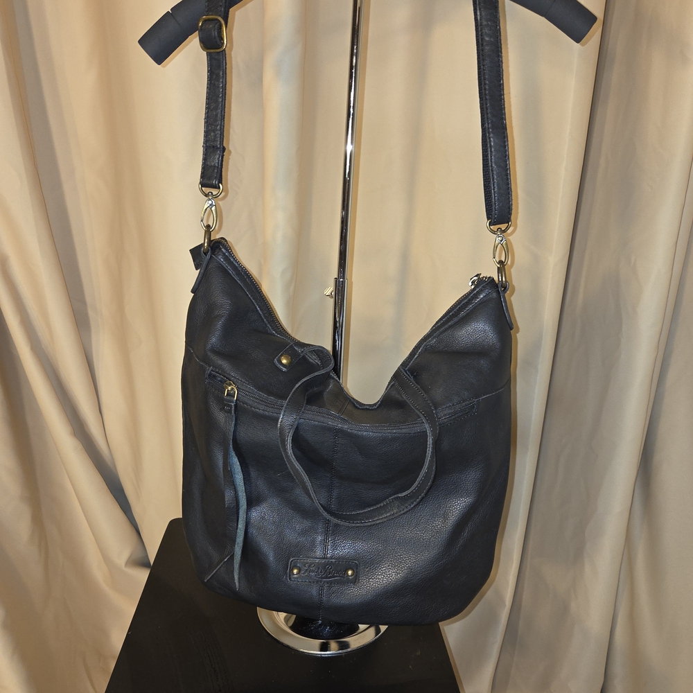 Elegant Black Leather Shoulder Bag